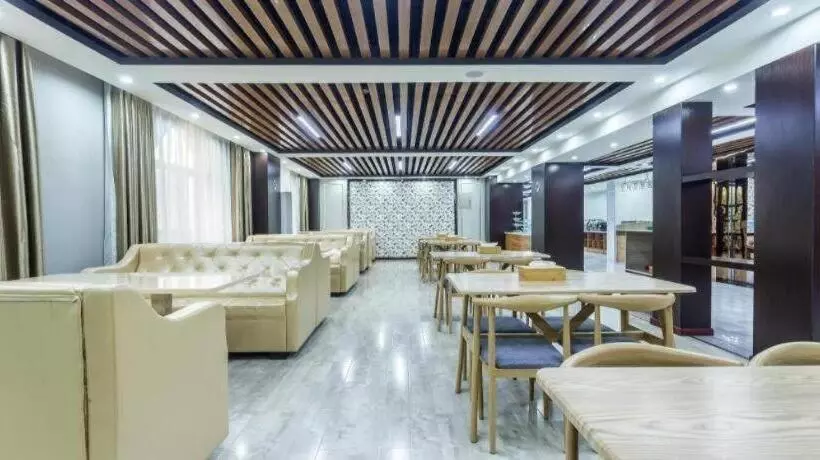 Starway Hotel Anshun Huangguoshu Street Anshun College