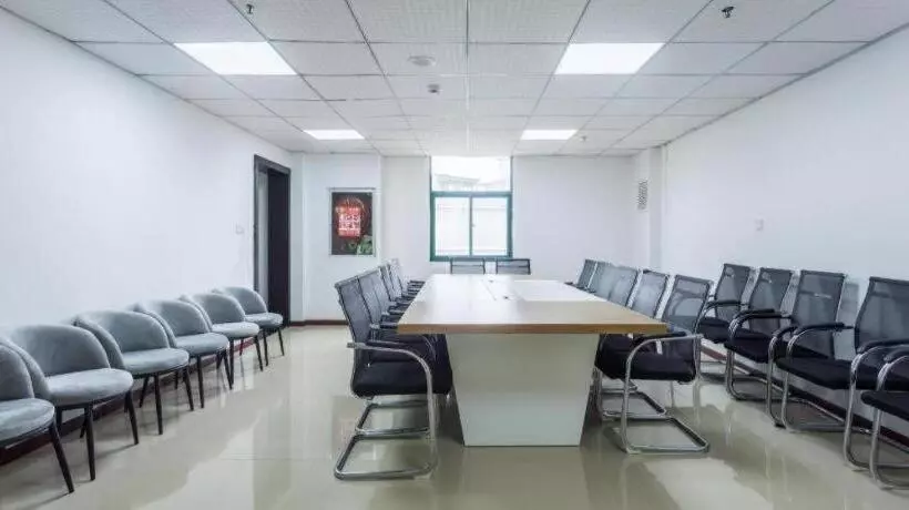 Starway Hotel Anshun Huangguoshu Street Anshun College