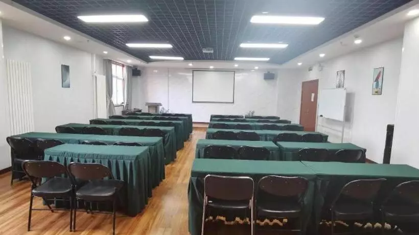 Starway Hotel Baoding Dongfeng Middle Road