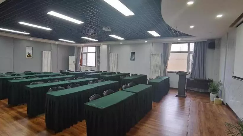 Starway Hotel Baoding Dongfeng Middle Road