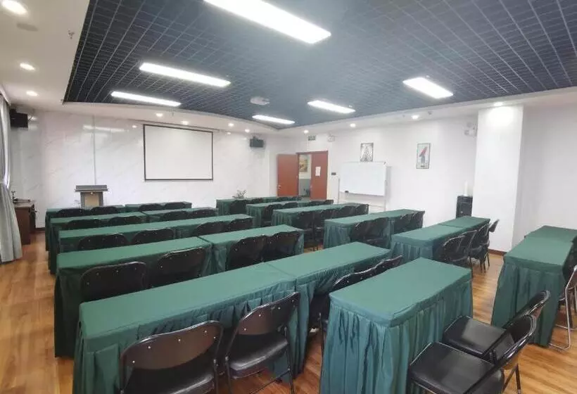 Starway Hotel Baoding Dongfeng Middle Road