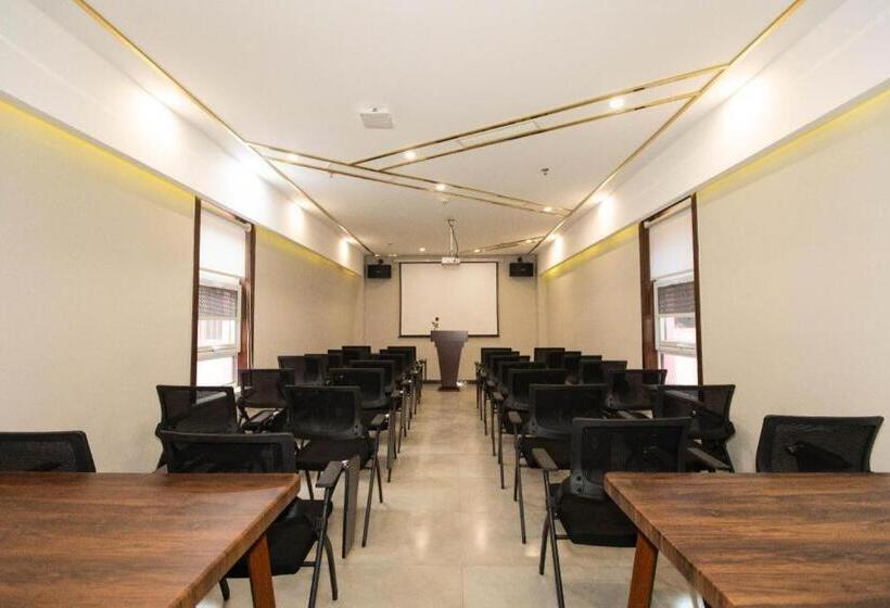 Starway Hotel Linyi University