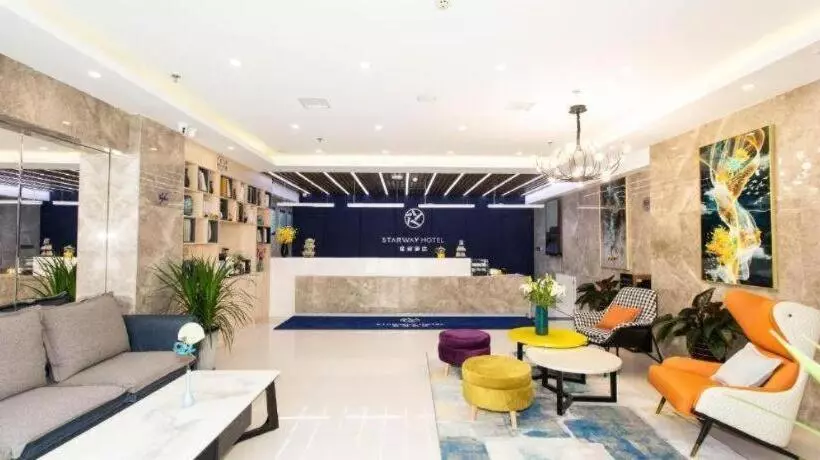 Starway Hotel Linyi University