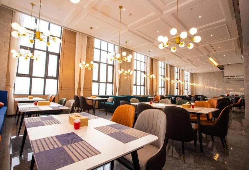 Starway Hotel Zhoukou Shenqiu Angang