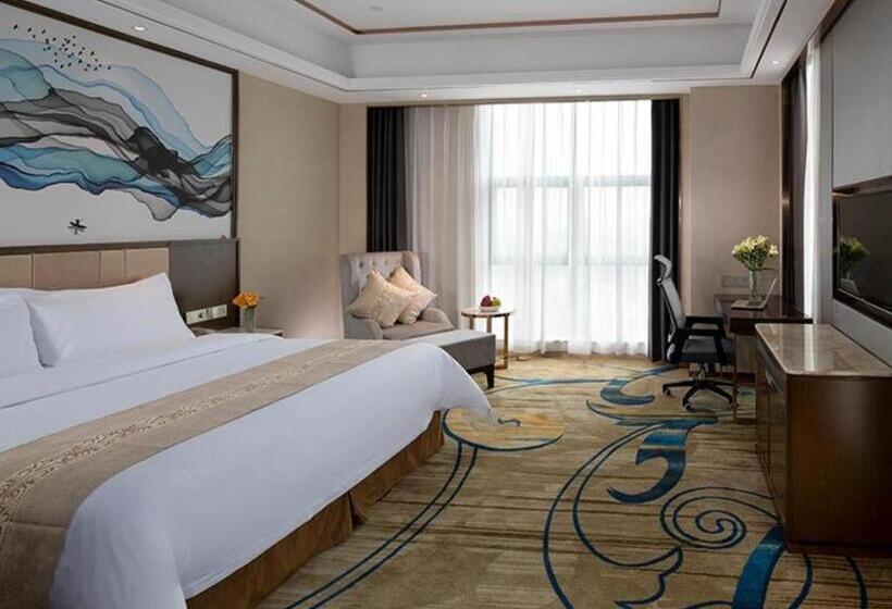 Venus Royal Hotel Nanning East High Speed Railway Station