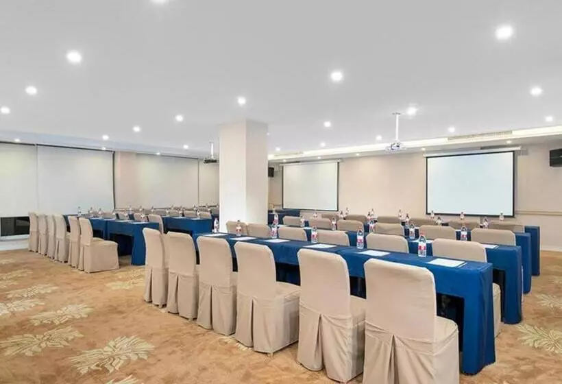 Vienna Hotel Shandong Qingdao Taidong Pijiu Street Liaoning Road