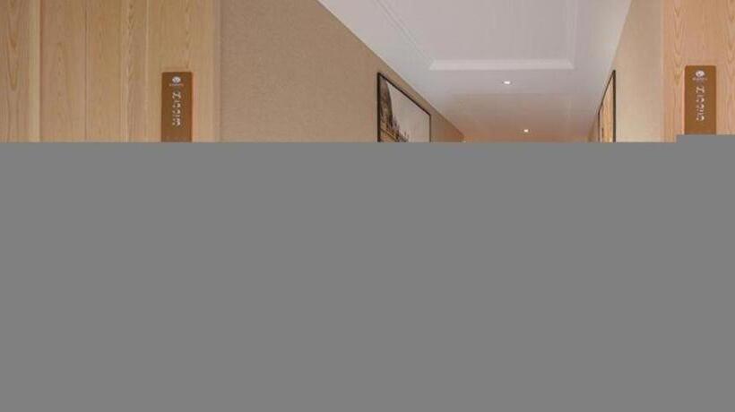 Vienna Hotel Sichuan Yibin High Speed Railway Station