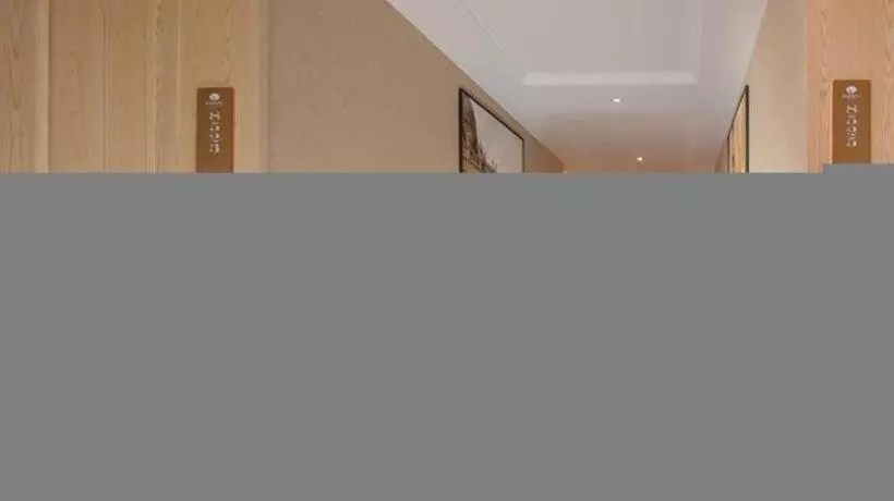 Vienna Hotel Sichuan Yibin High Speed Railway Station