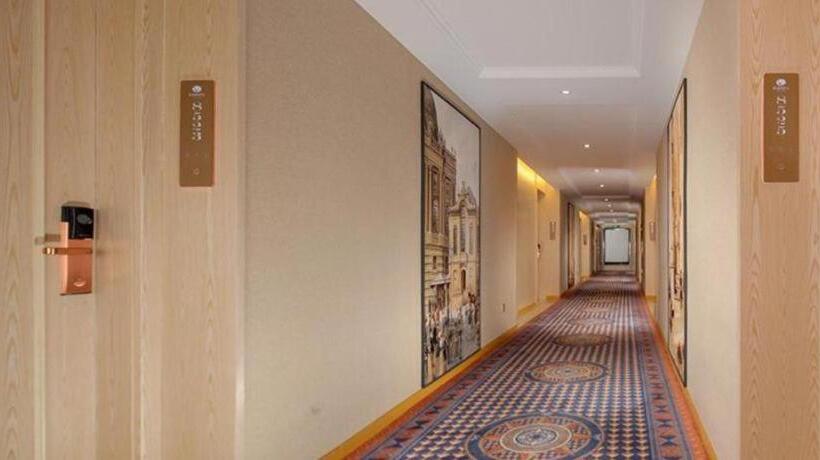 Vienna Hotel Sichuan Yibin High Speed Railway Station