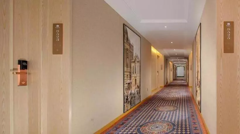 Vienna Hotel Sichuan Yibin High Speed Railway Station