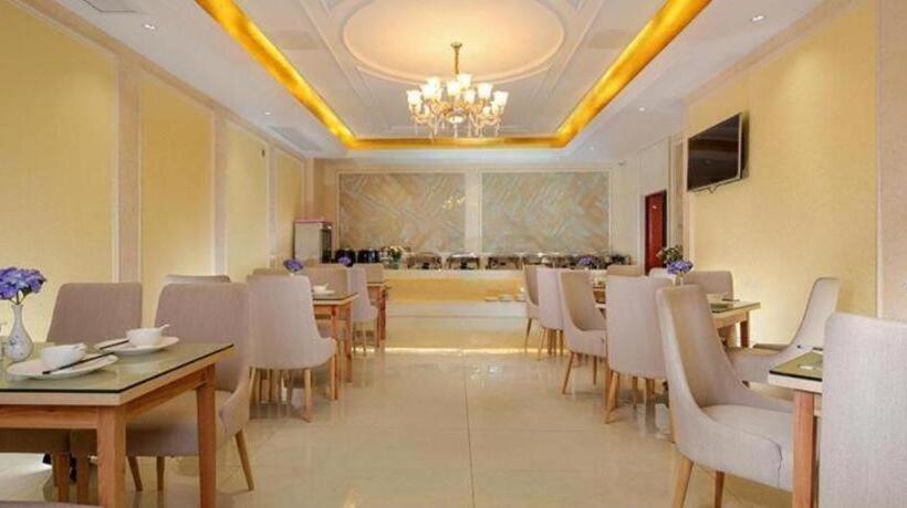 Vienna Hotel Sichuan Yibin High Speed Railway Station