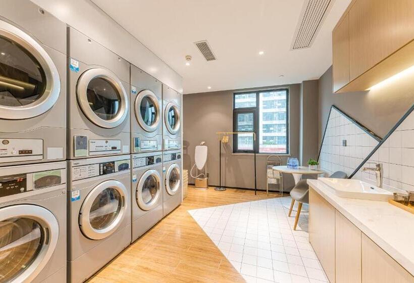 Atour Hotel Xiamen Airport Wuyuan Bay