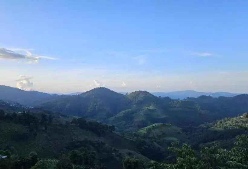 هتل Baan Hom Muen Li