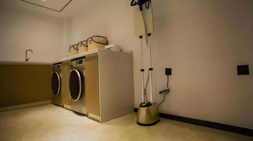 Hotelli City Comfort Inn Fuyang Hongqi Middle School Erlijing Night Market