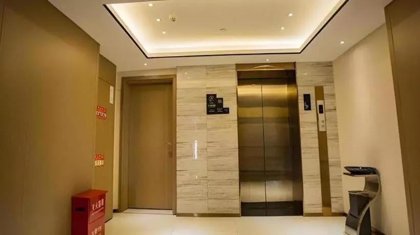 Hotelli City Comfort Inn Fuyang Hongqi Middle School Erlijing Night Market