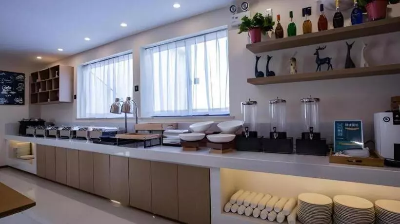 Hotelli City Comfort Inn Fuyang Hongqi Middle School Erlijing Night Market