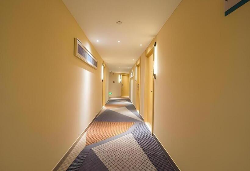 Hotel City Comfort Inn Wuhan Guanggu Software Park