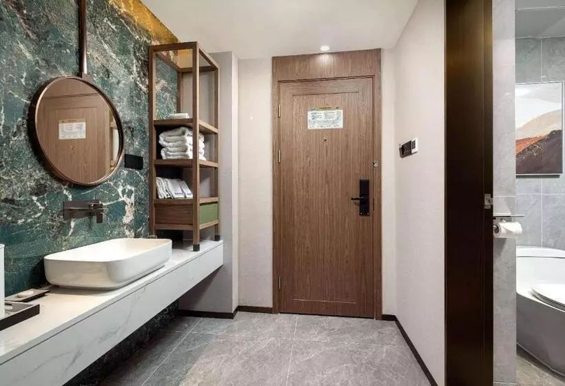 هتل Days Inn By Wyndham Hainan Sanya Bay