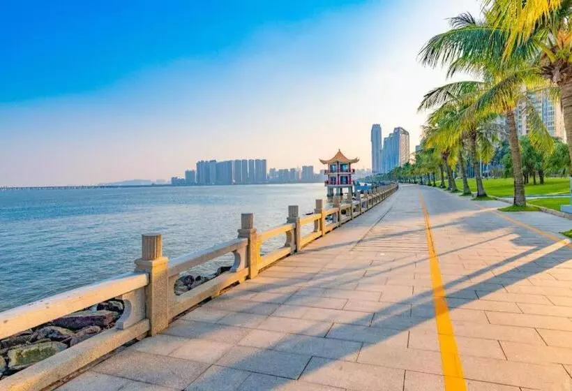 ホテル Jtour Inn Zhuhai Xiangzhou Mingzhu Light Rail Station