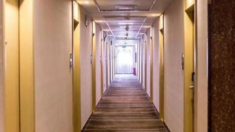 ホテル Jtour Inn Zhuhai Xiangzhou Mingzhu Light Rail Station