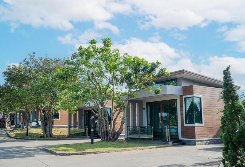 בית מלון כפרי Nutchana Hill Boutique