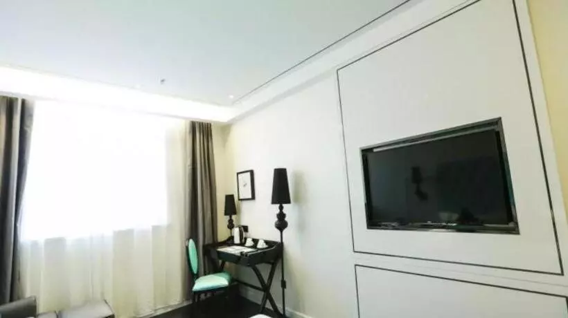 Hotelli Xana Lite·dunhua Railway Station