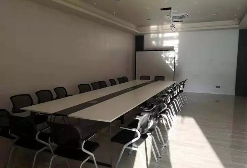 Ji Hotel Xiamen South Tongan Huancheng Road