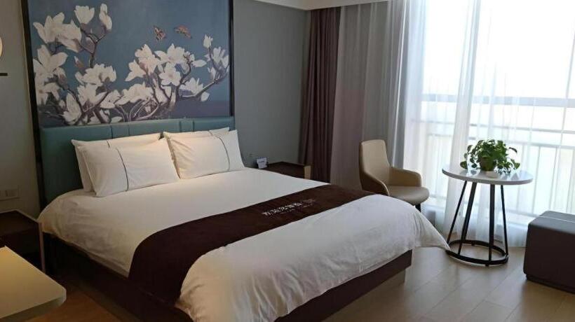 Magnotel Hotel Anshun West High Speed Railway Station