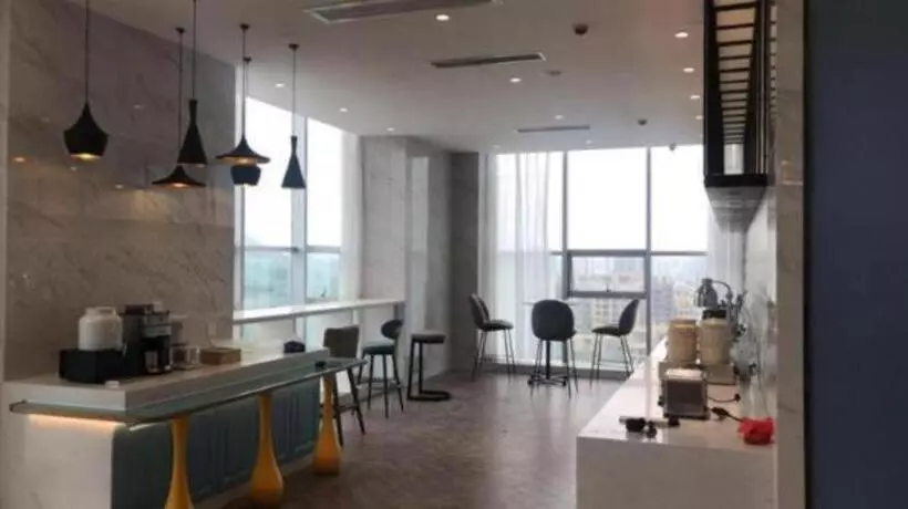 Magnotel Hotel Anshun West High Speed Railway Station