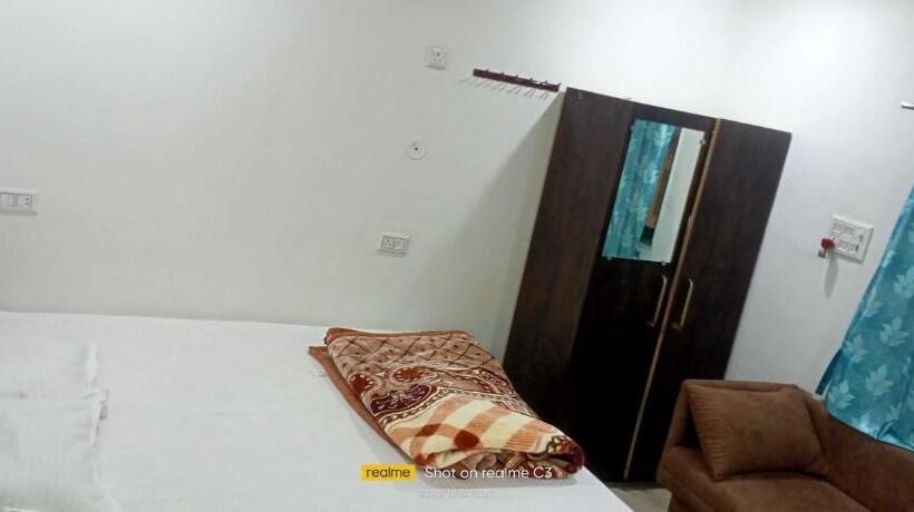 Oyo Maihar Hotel And Family Restaurant