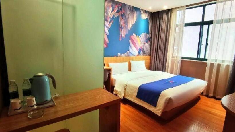 Pai Hotel Dengfeng Songshan Shaolin Temple Chonggao Road