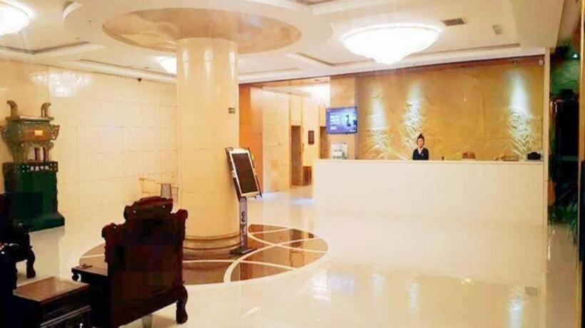 Pai Hotels Yulin Railway Station Yulin College