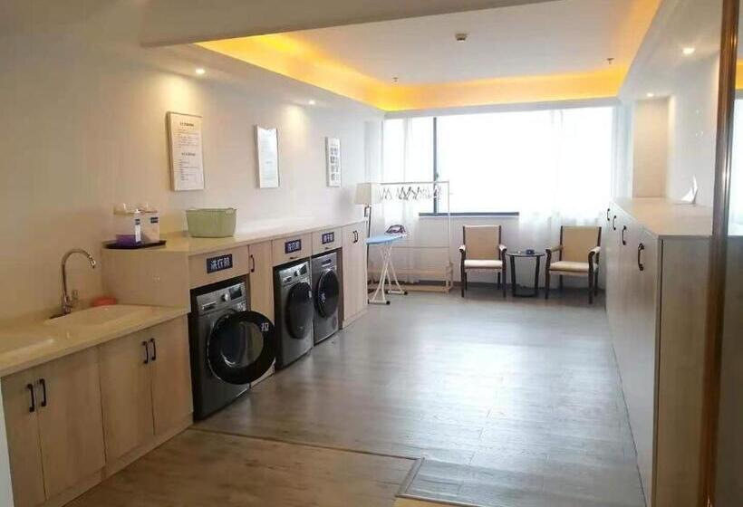 Starway Hotel Huzhou Changxing