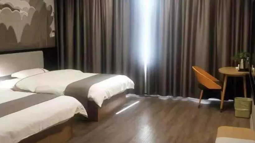 Thank Inn Hotel Guangxi Hechi Yizhou Sankeshu