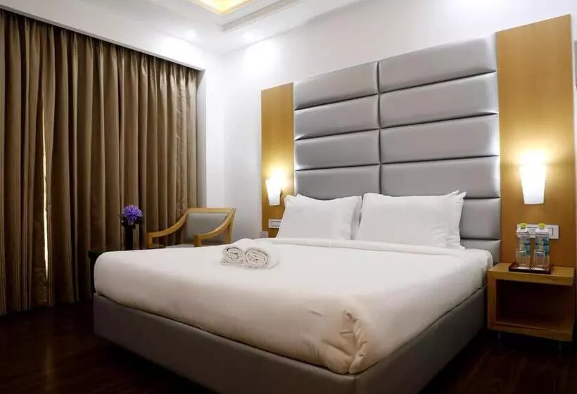 Comfort Hotel Gms Grand