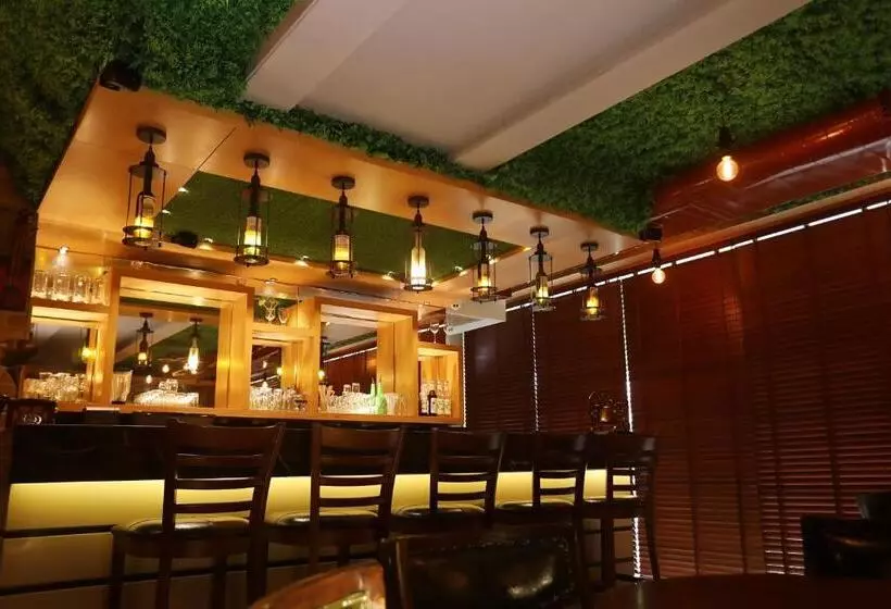 Comfort Hotel Gms Grand