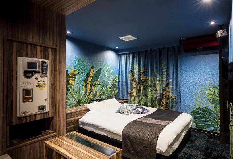 Hotel Chroma   Adult Only