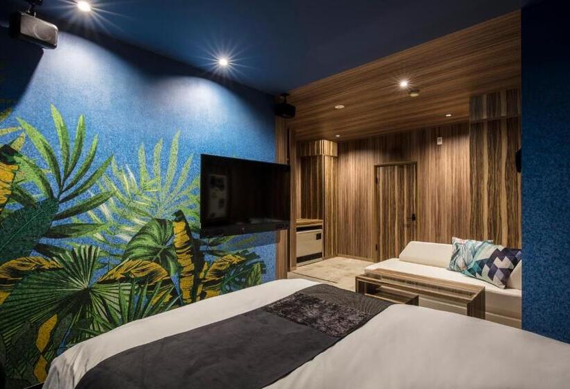 Hotel Chroma   Adult Only