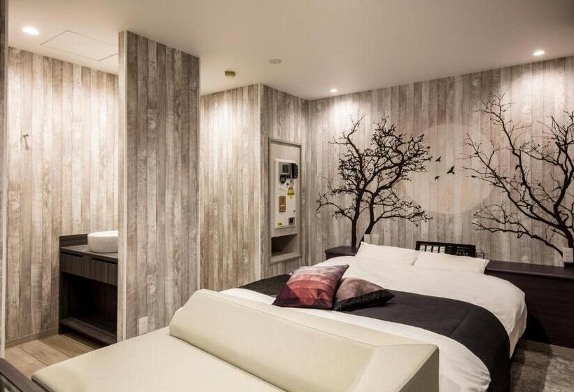 Hotel Chroma   Adult Only