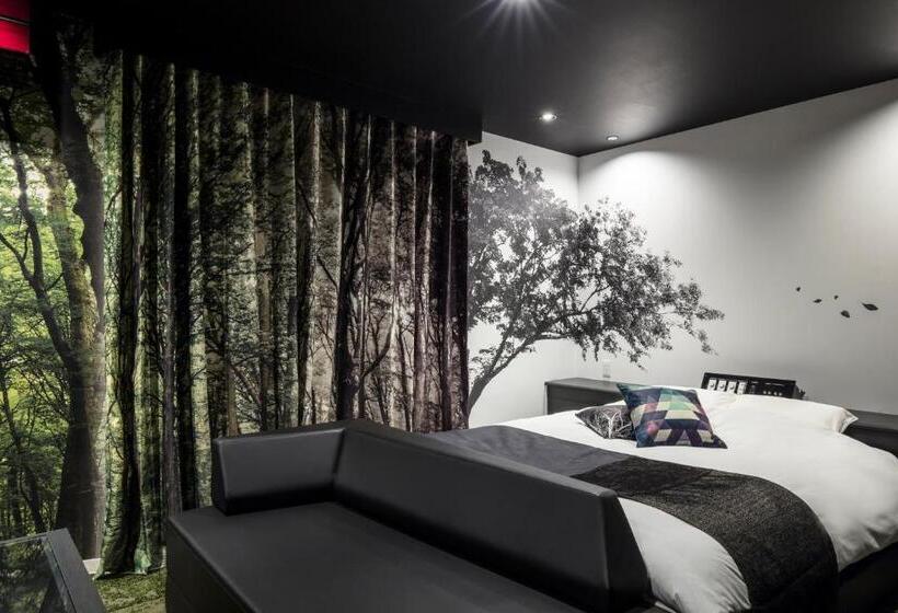 Hotel Chroma   Adult Only