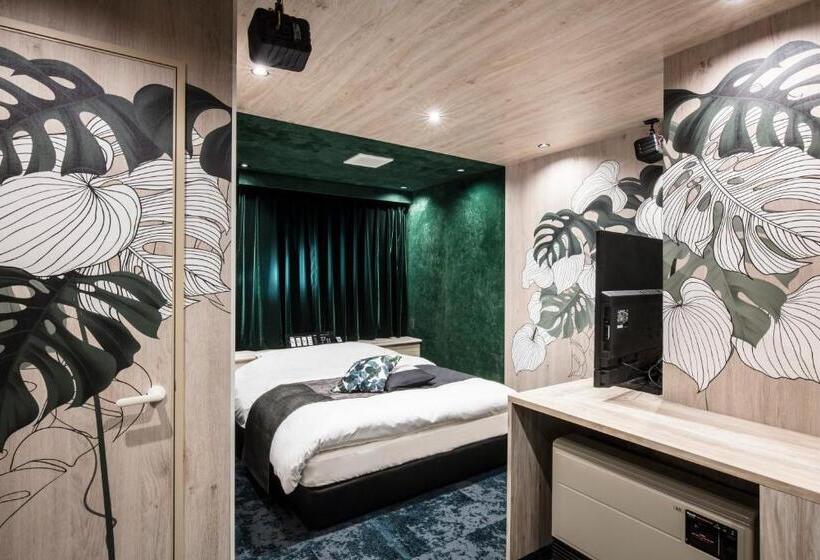 Hotel Chroma   Adult Only