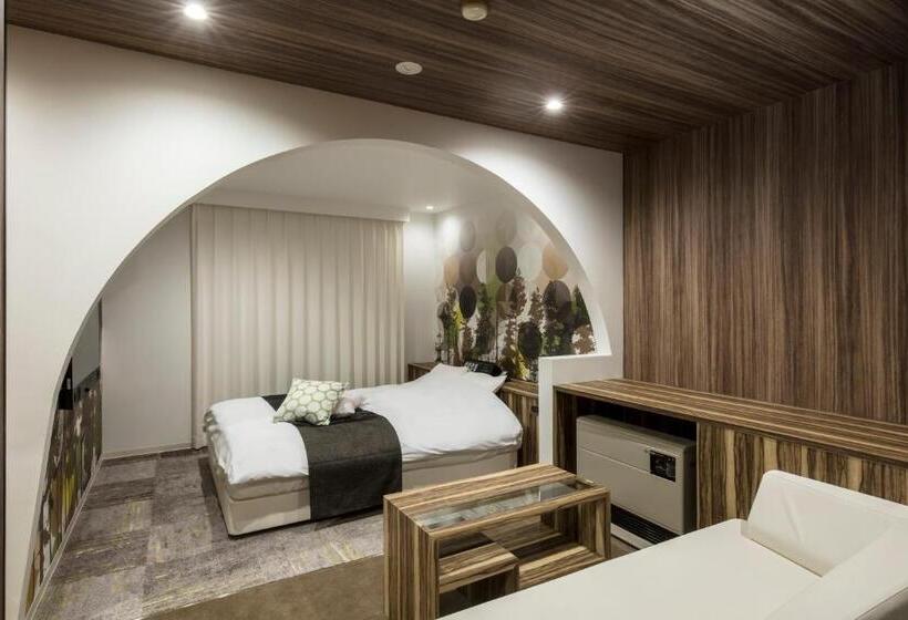 Hotel Chroma   Adult Only