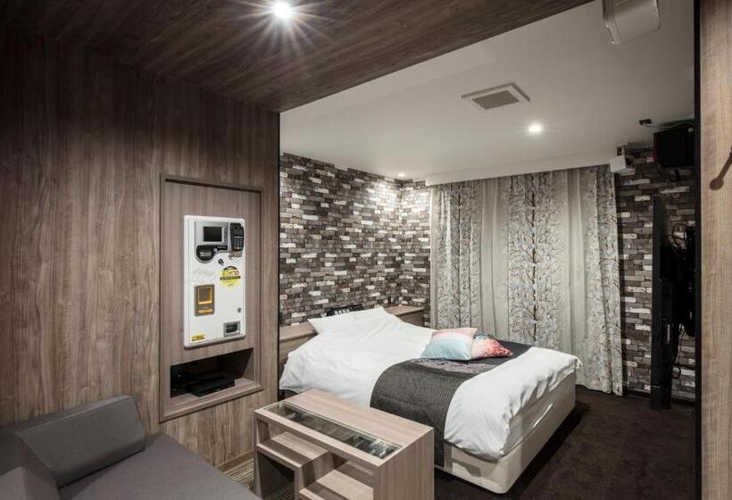 Hotel Chroma   Adult Only