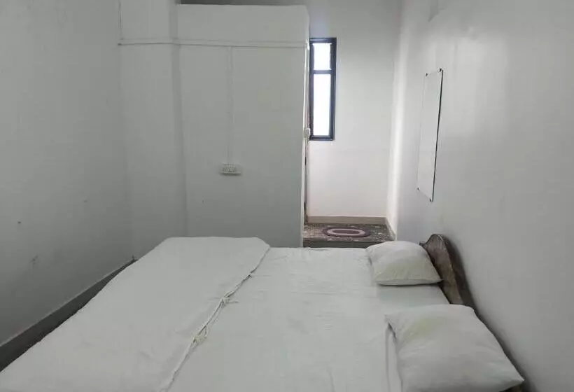 ホテル Ghate Rooms