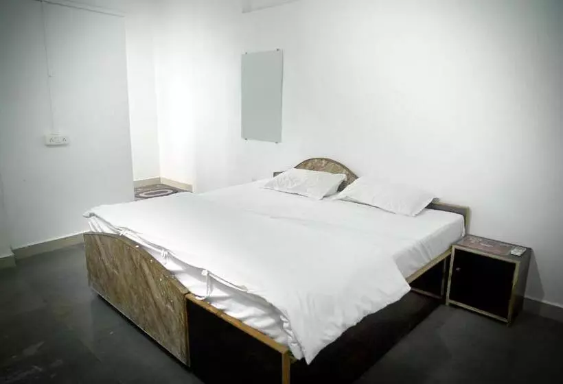 ホテル Ghate Rooms
