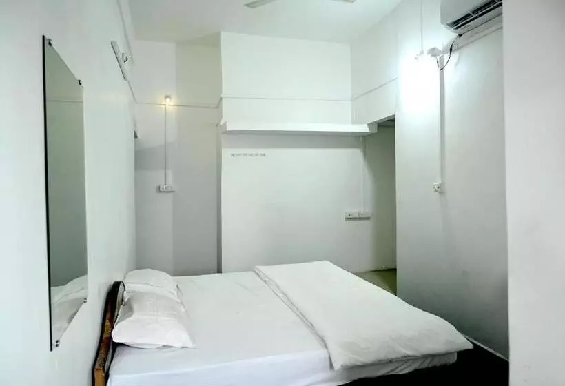 ホテル Ghate Rooms