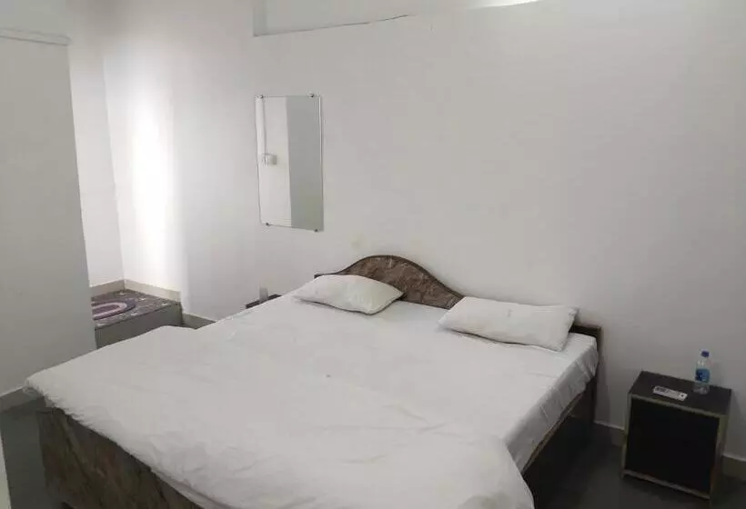 ホテル Ghate Rooms