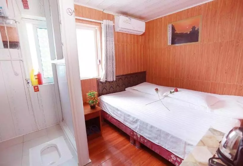 ペンション 武当山仙山旅馆景区内店