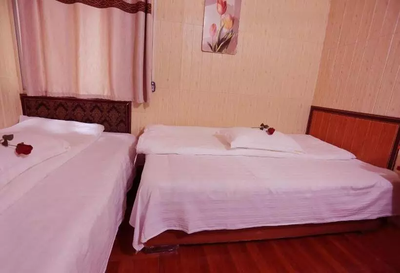 ペンション 武当山仙山旅馆景区内店