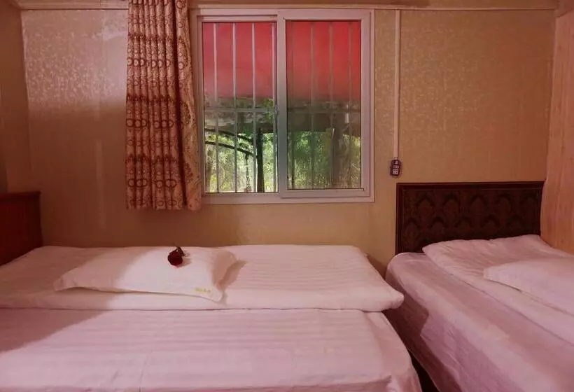 ペンション 武当山仙山旅馆景区内店